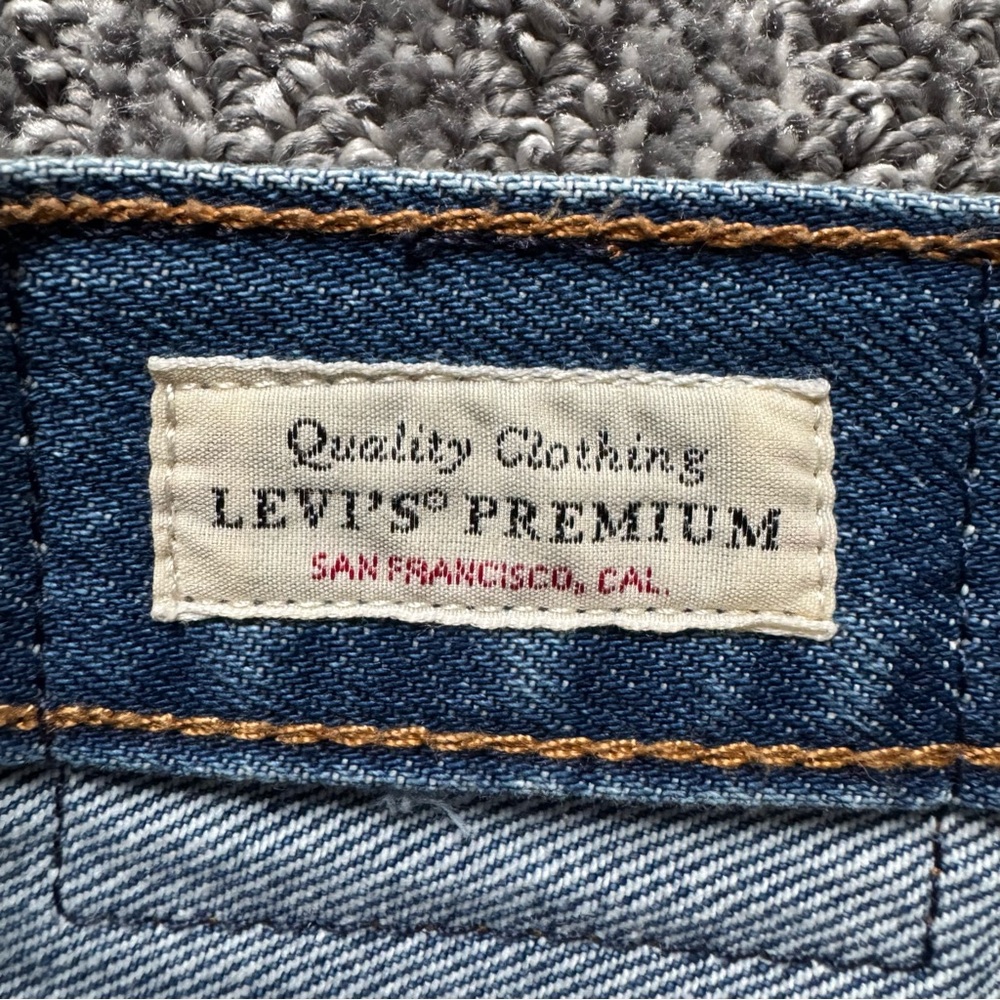 Levi’s Denim Deconstructed Mini Skirt w/ Raw Hem Size 26 Boho Y2K Indie 80s 90s - Picture 6 of 9